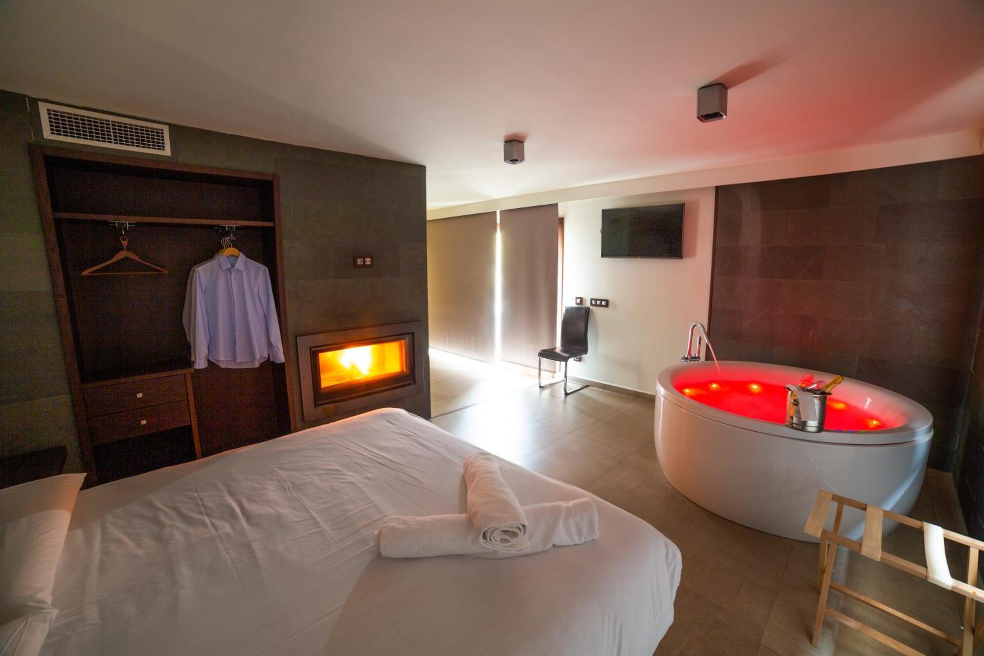 Suites Finca Los Olivos Alcala del Jucar Exteriör bild