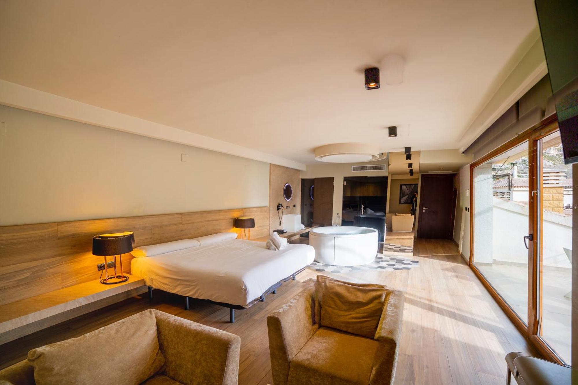 Suites Finca Los Olivos Alcala del Jucar Rum bild